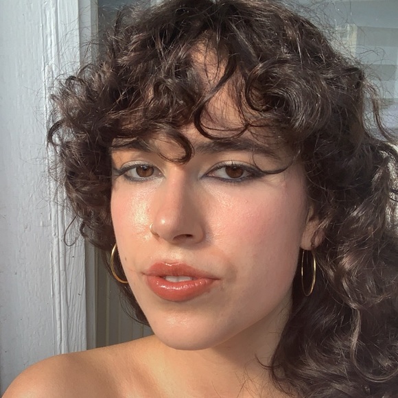 Meet your Posher, Celine - Picture 1 of 1